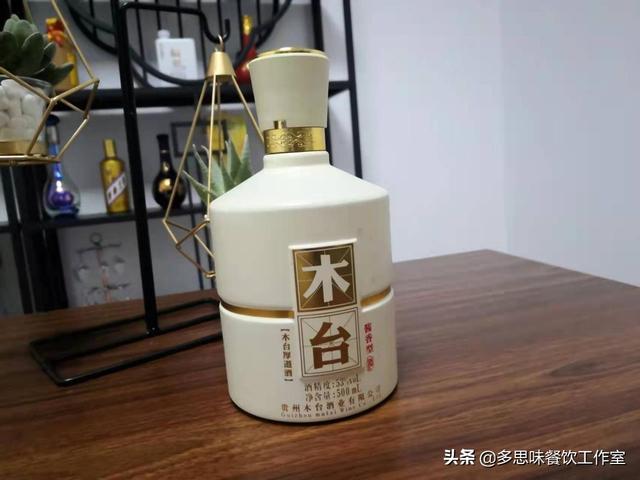 办年货买白酒，别总想着“茅五剑”，试试这6款，便宜又好喝